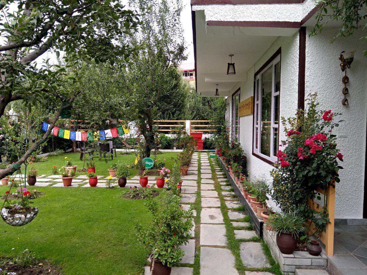 V Resorts Apple Croft Cottage Manāli Exterior foto